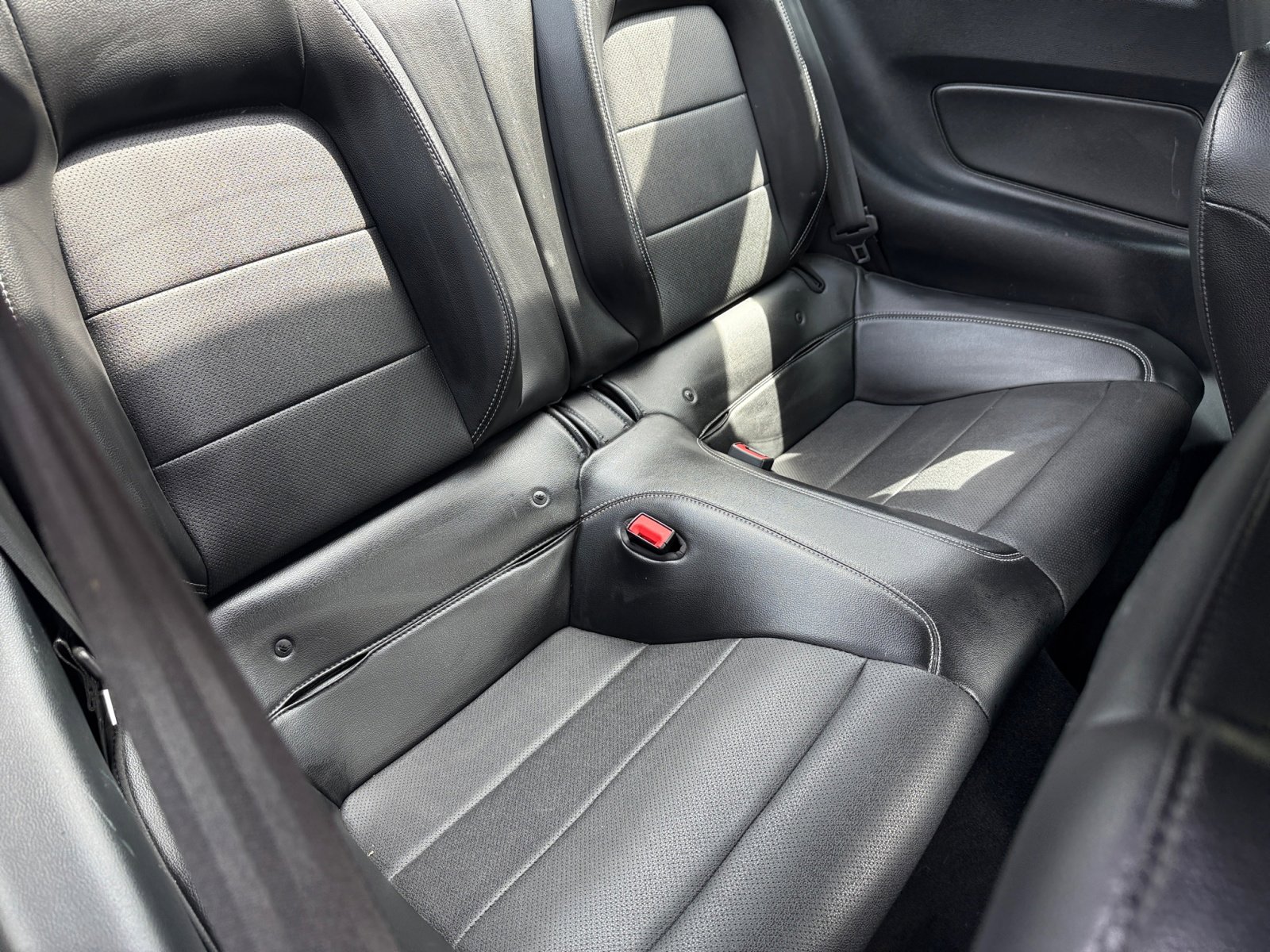 2020 Ford Mustang GT Premium photo 18