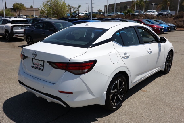2025 Nissan Sentra SV photo 4