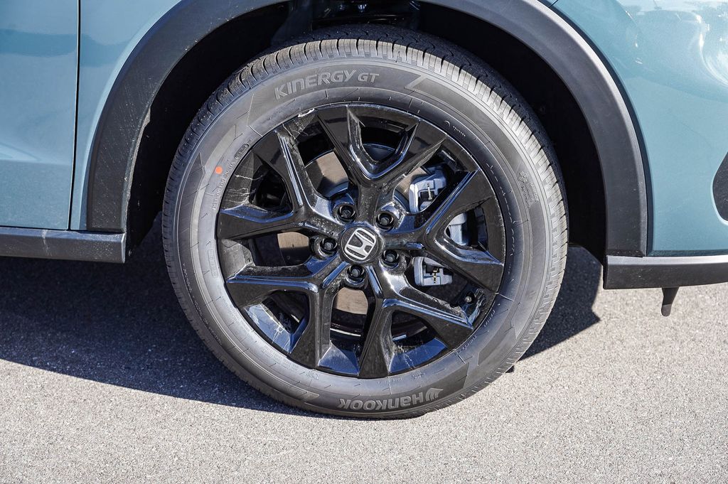 2025 Honda HR-V Sport photo 11