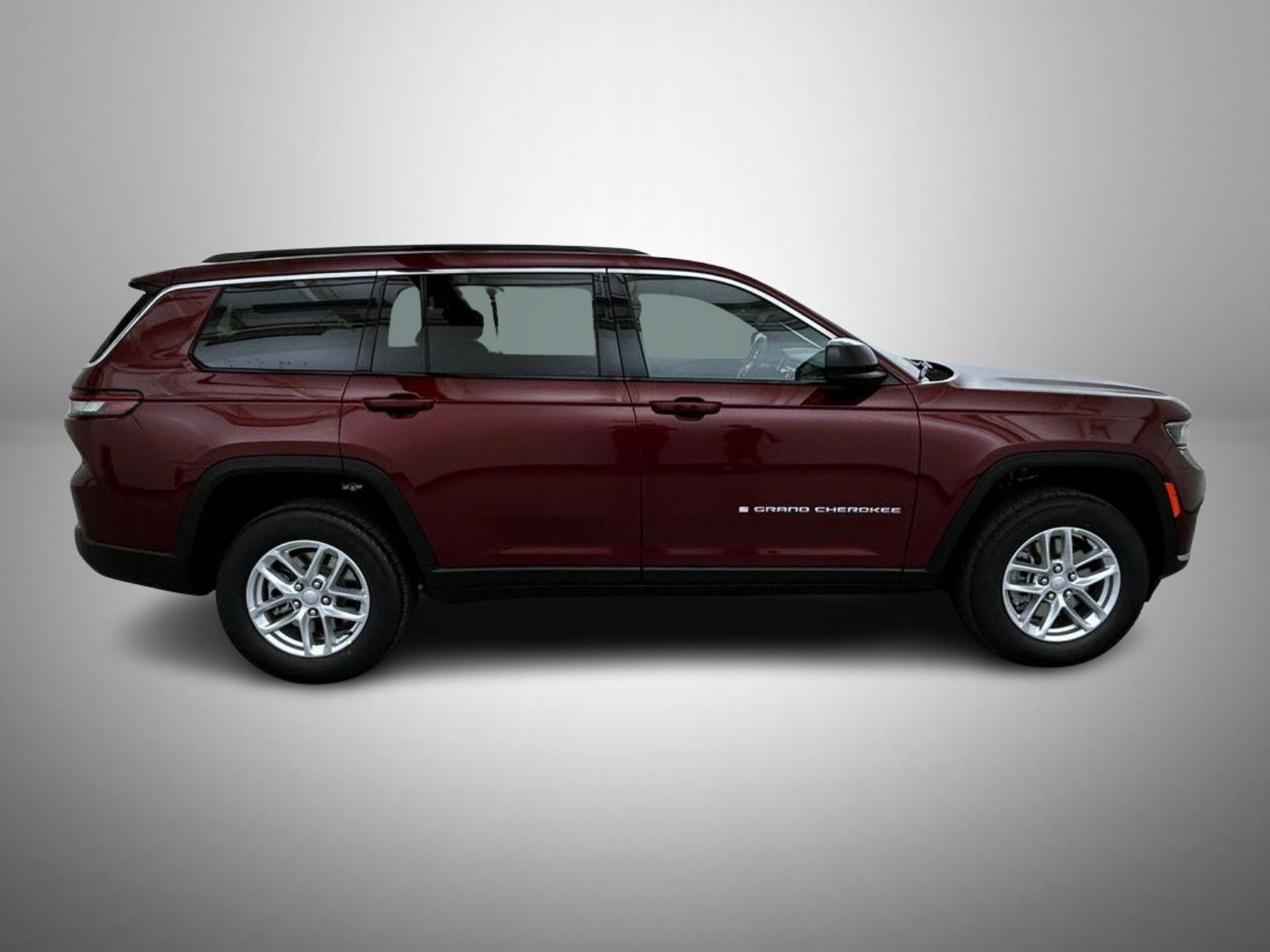 2025 Jeep Grand Cherokee Laredo photo 4