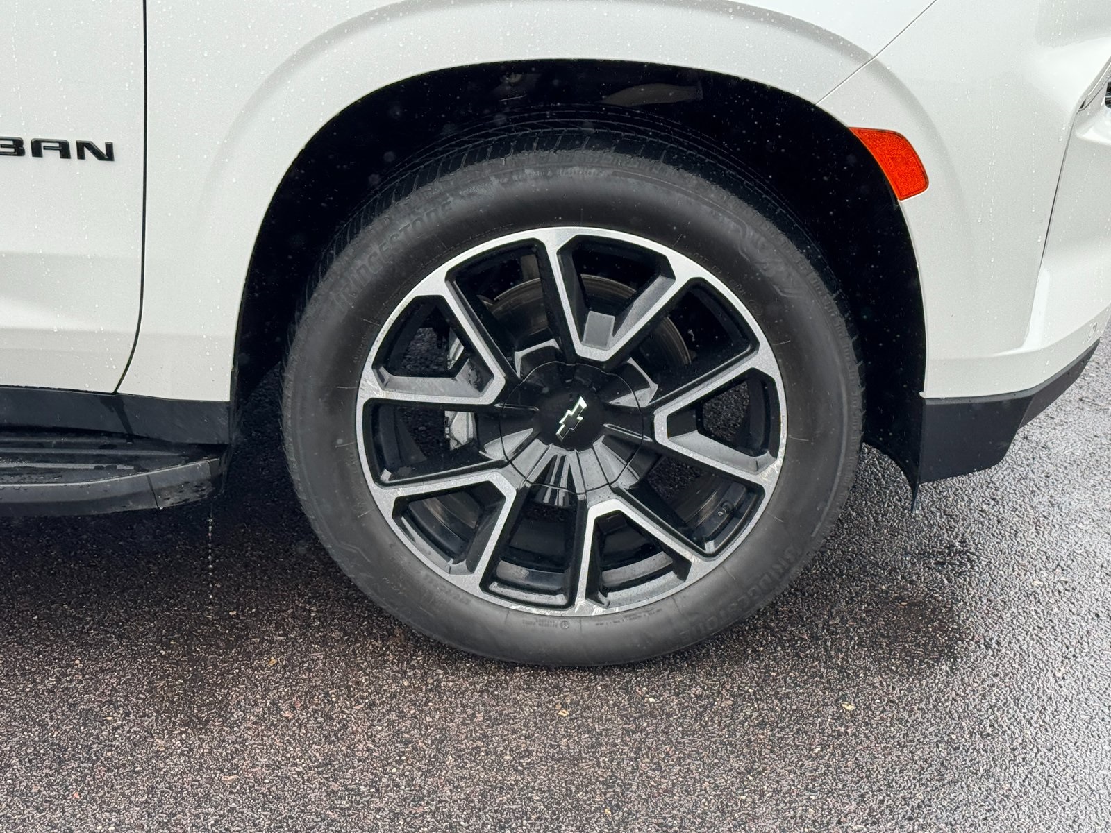 Used 2022 Chevrolet Suburban RST with VIN 1GNSKEKD2NR355097 for sale in Luverne, Minnesota