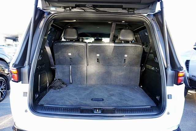 Used 2022 White Jeep Series II image 12