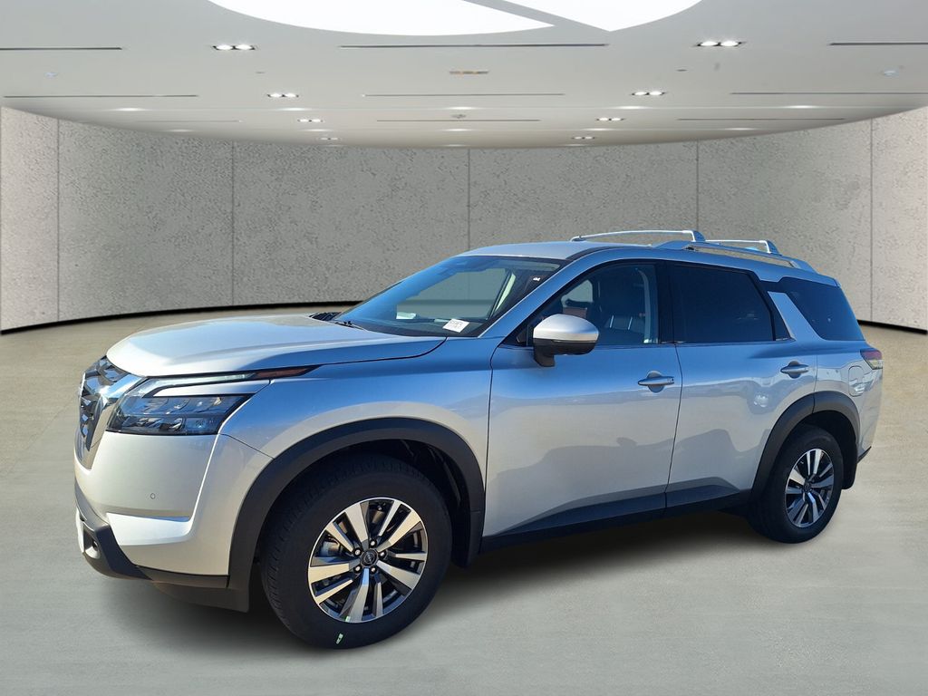 2025 Nissan Pathfinder SL's photo