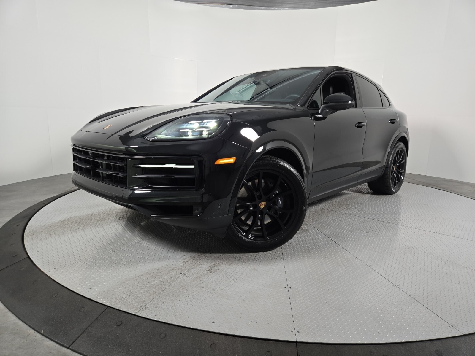 2025 Porsche Cayenne Coup Base's photo