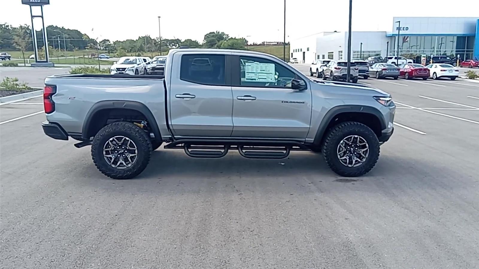 2026 Chevrolet Colorado ZR2 photo 9