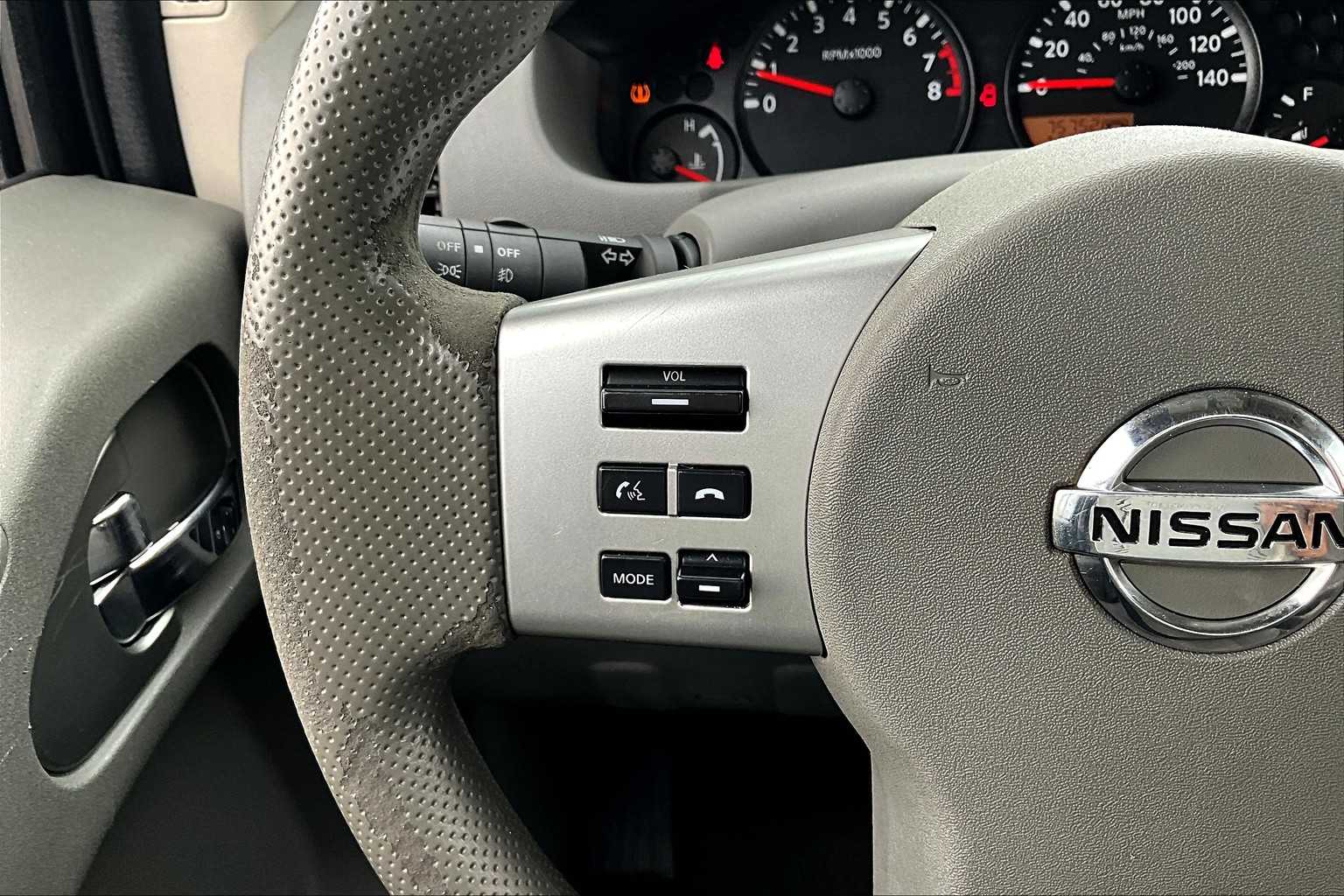 2020 Nissan Frontier SV Crew Cab photo 20
