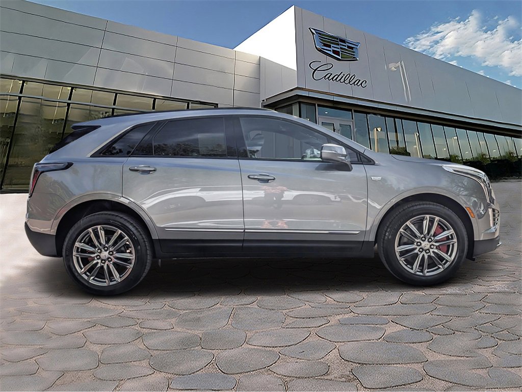 2025 Cadillac XT5 Sport photo 6