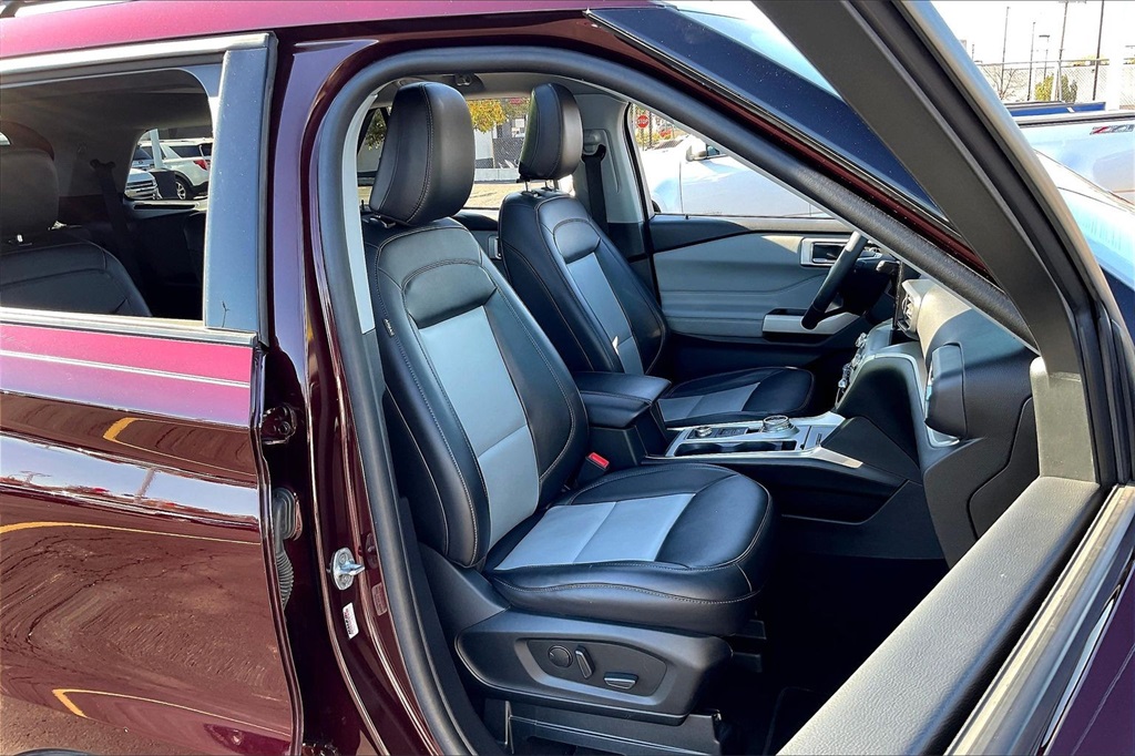 2022 Ford Explorer XLT photo 4