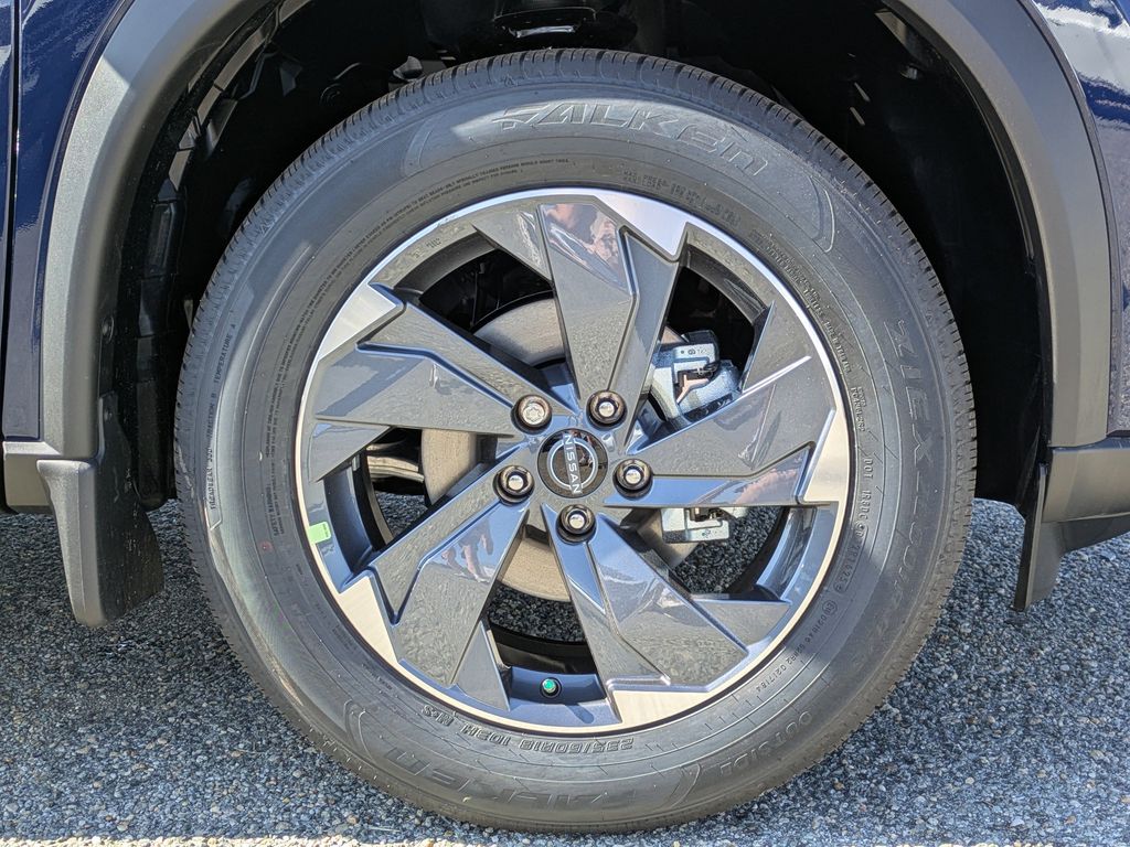 2026 Nissan Rogue SV photo 9