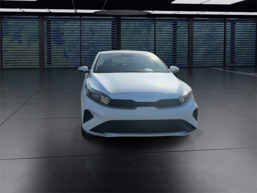 2023 Kia Forte LXS photo 3