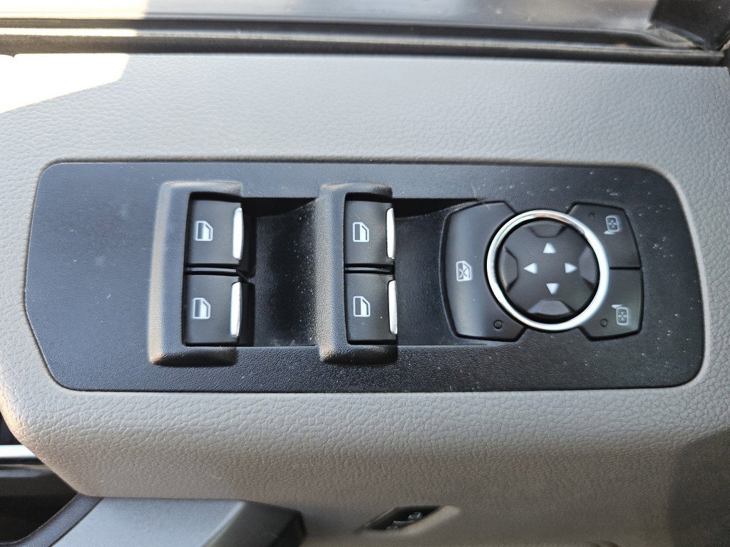 2015 Ford F-150 XLT photo 26