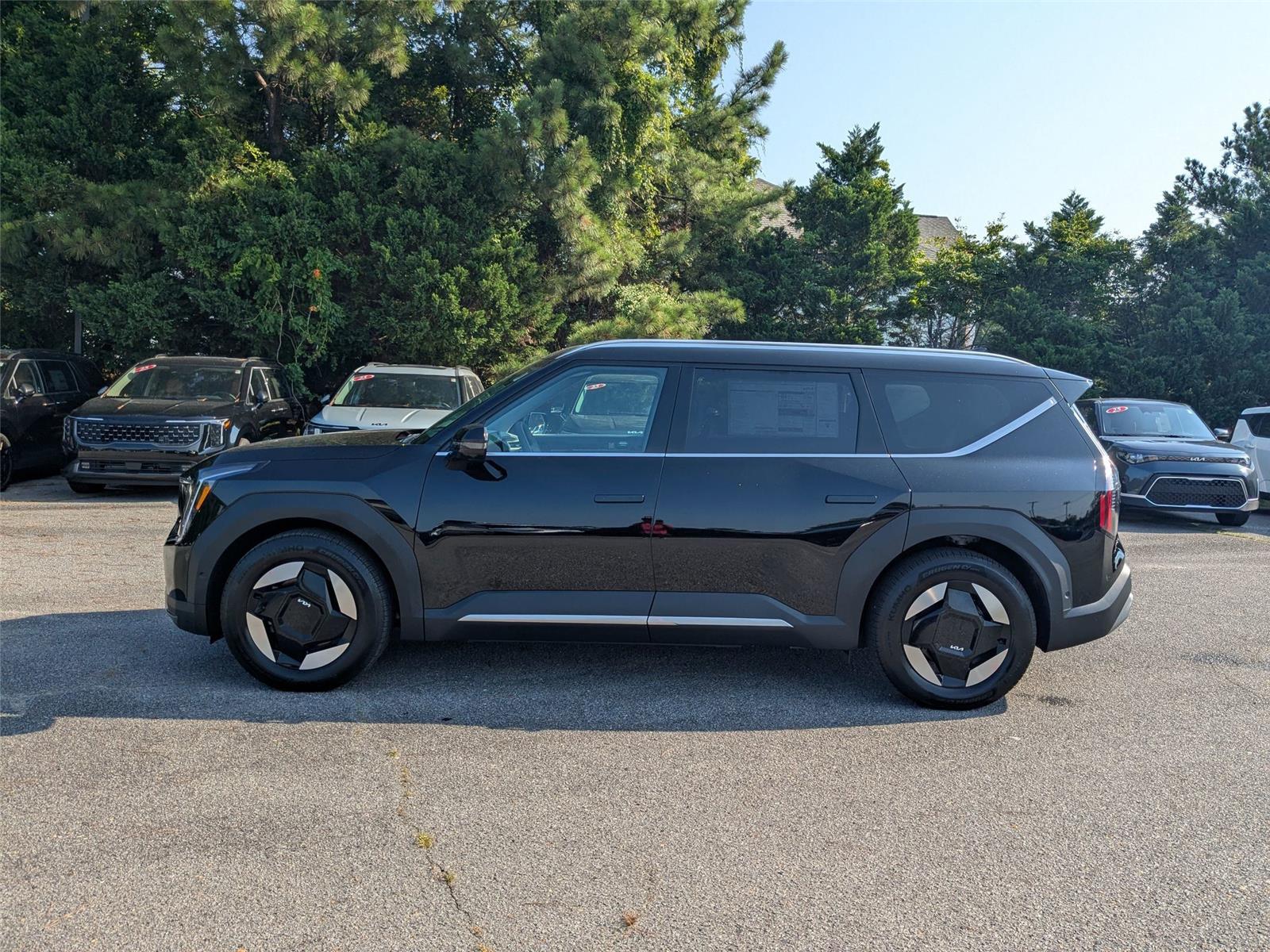 2026 Kia EV9 Wind photo 8