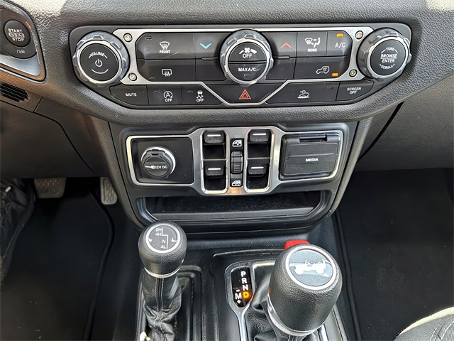 2024 Jeep Wrangler Sport S photo 20