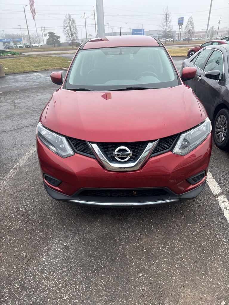 2016 Nissan Rogue S's photo