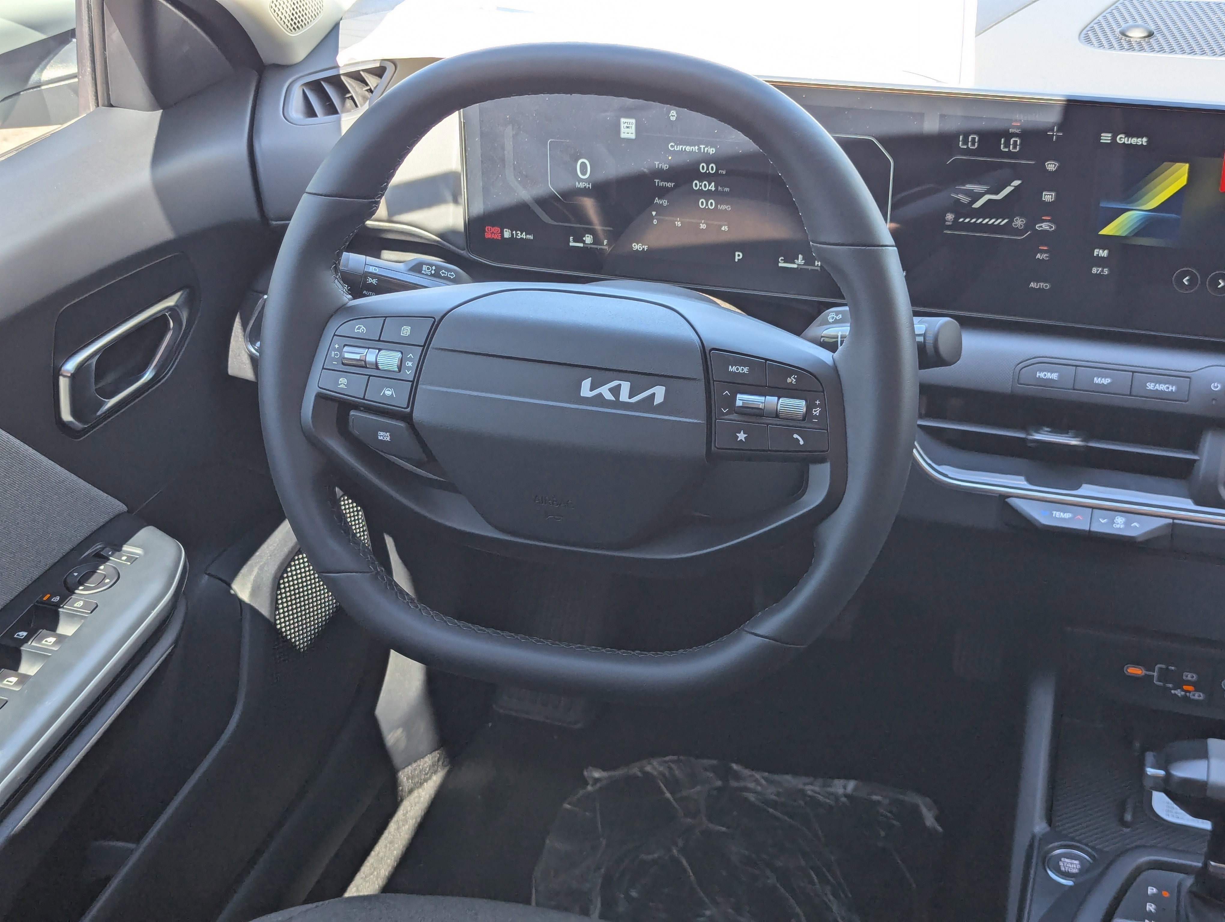 2025 Kia K4 EX photo 2