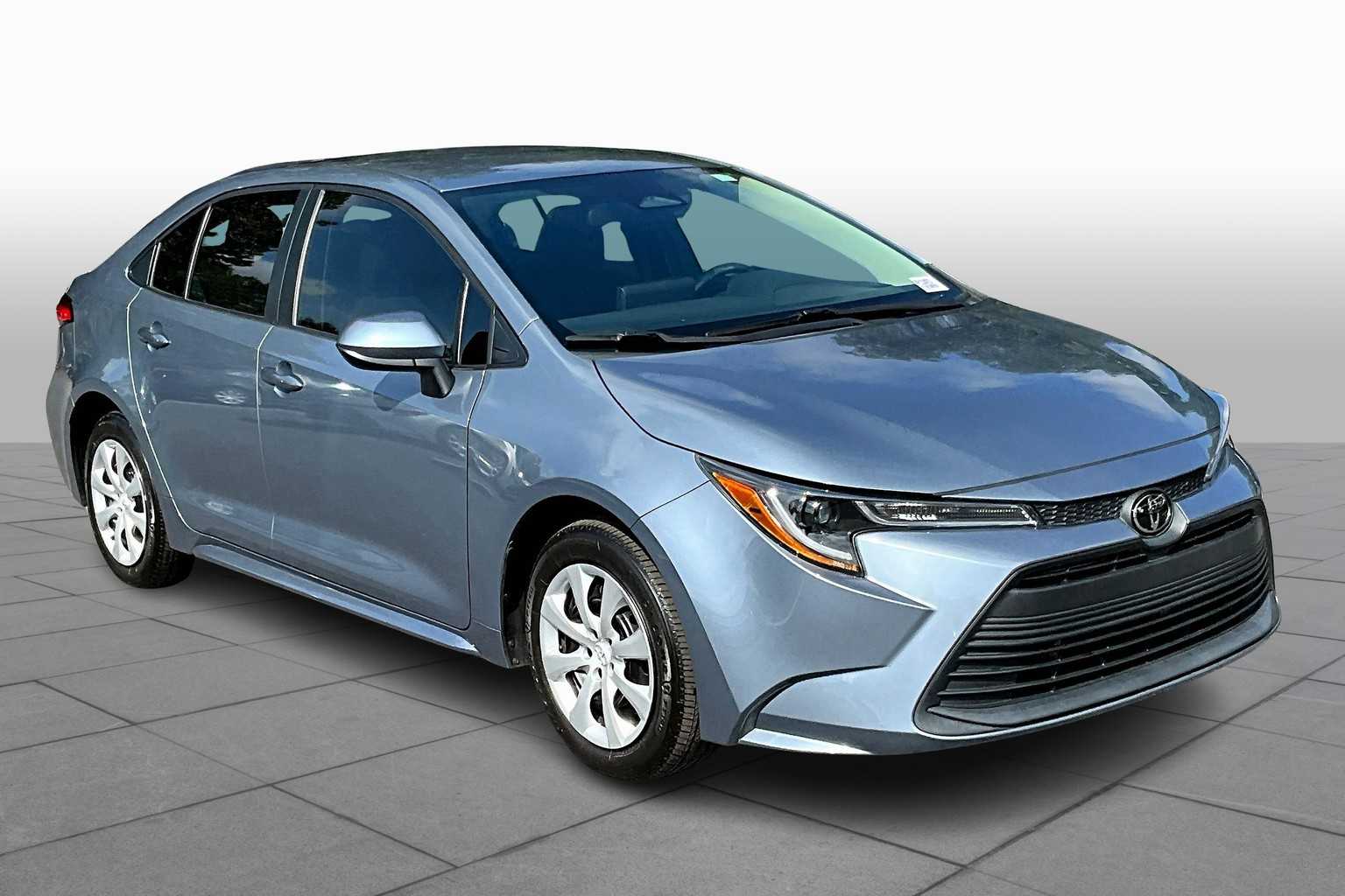 2024 Toyota Corolla LE photo 2