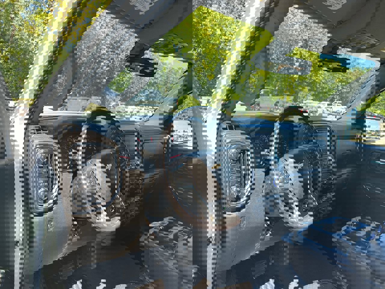 2020 Chevrolet Silverado 1500 LT photo 10
