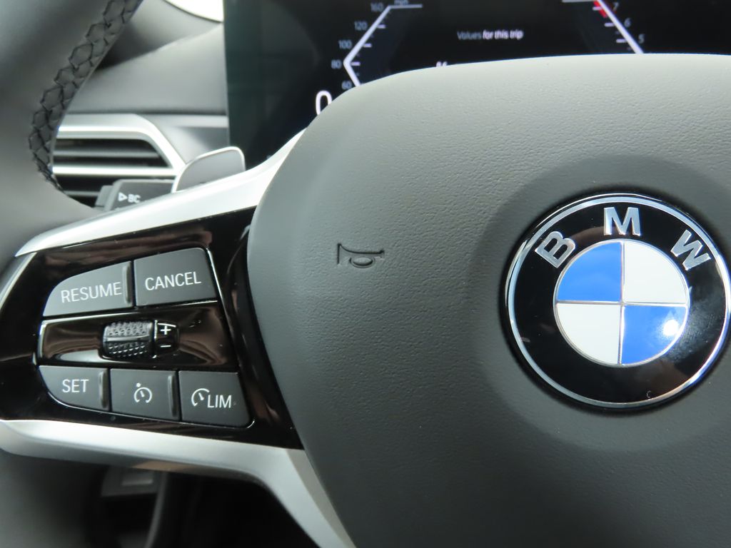 2025 Bmw 330i photo 11