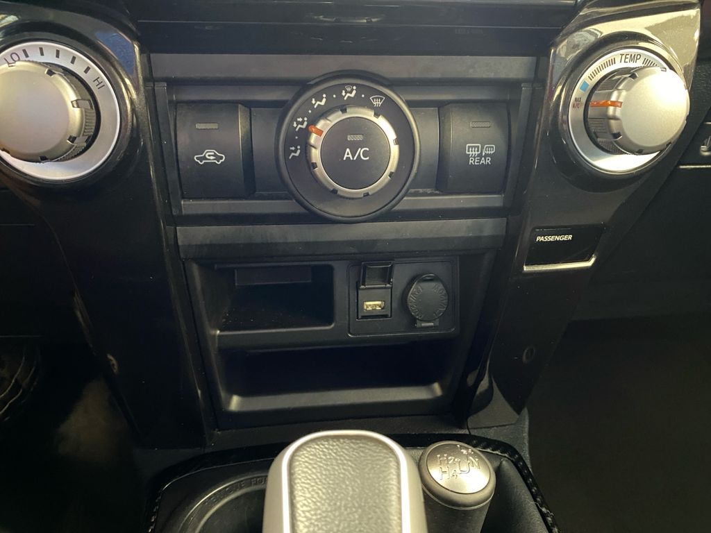 2024 Toyota 4Runner TRD Off-Road Premium photo 25