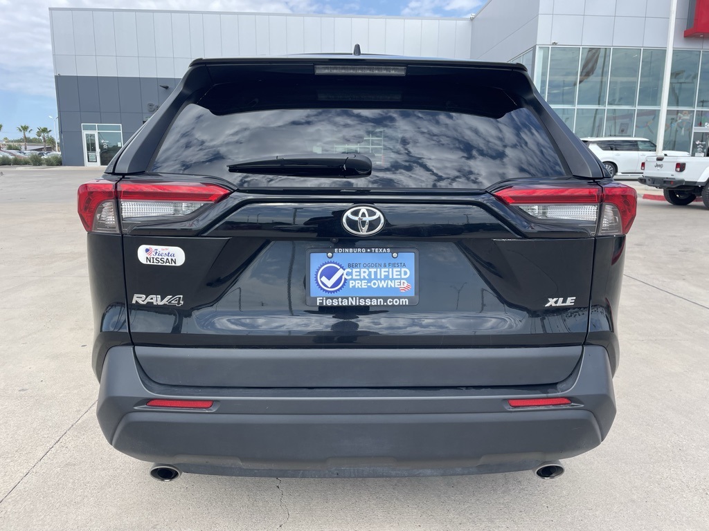 2024 Toyota RAV4 XLE Premium photo 3