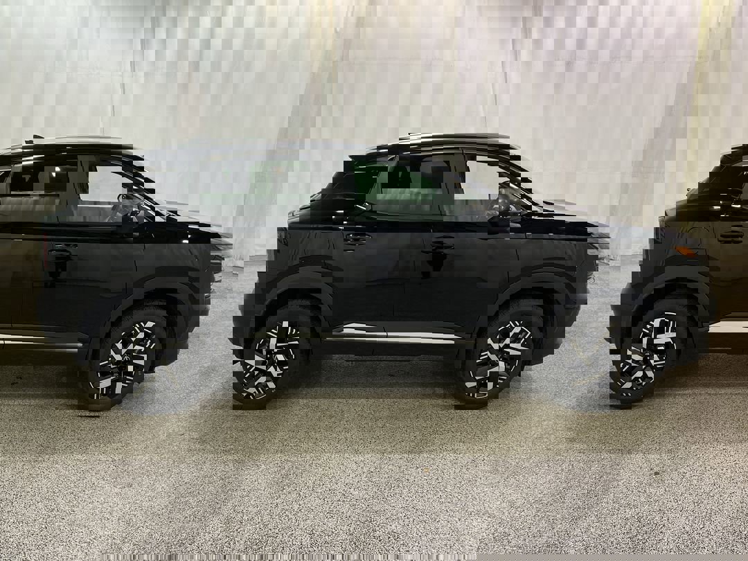 2026 Nissan Kicks SV photo 2