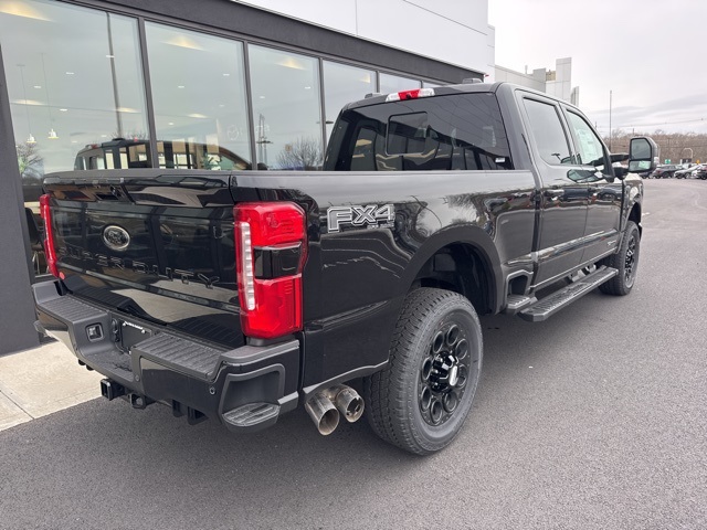 2025 Ford F-250 Lariat photo 3