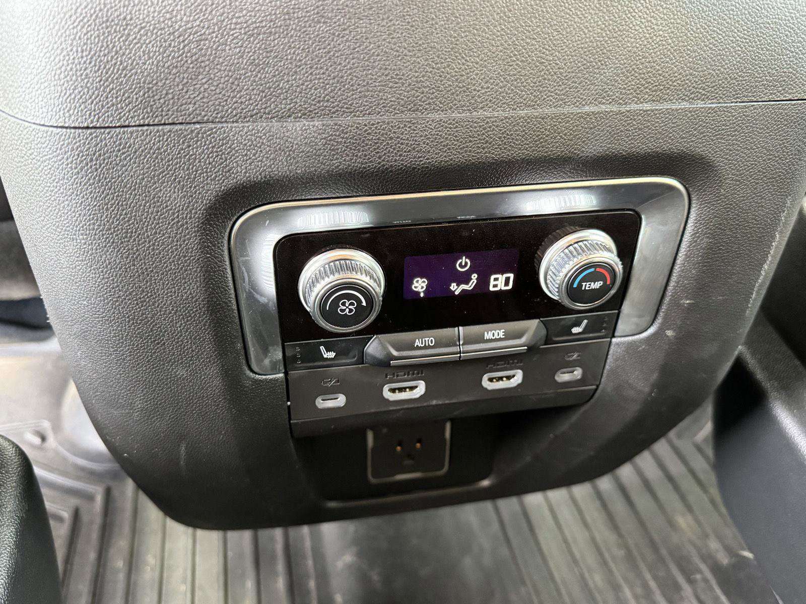 2023 Gmc Yukon XL AT4 photo 32
