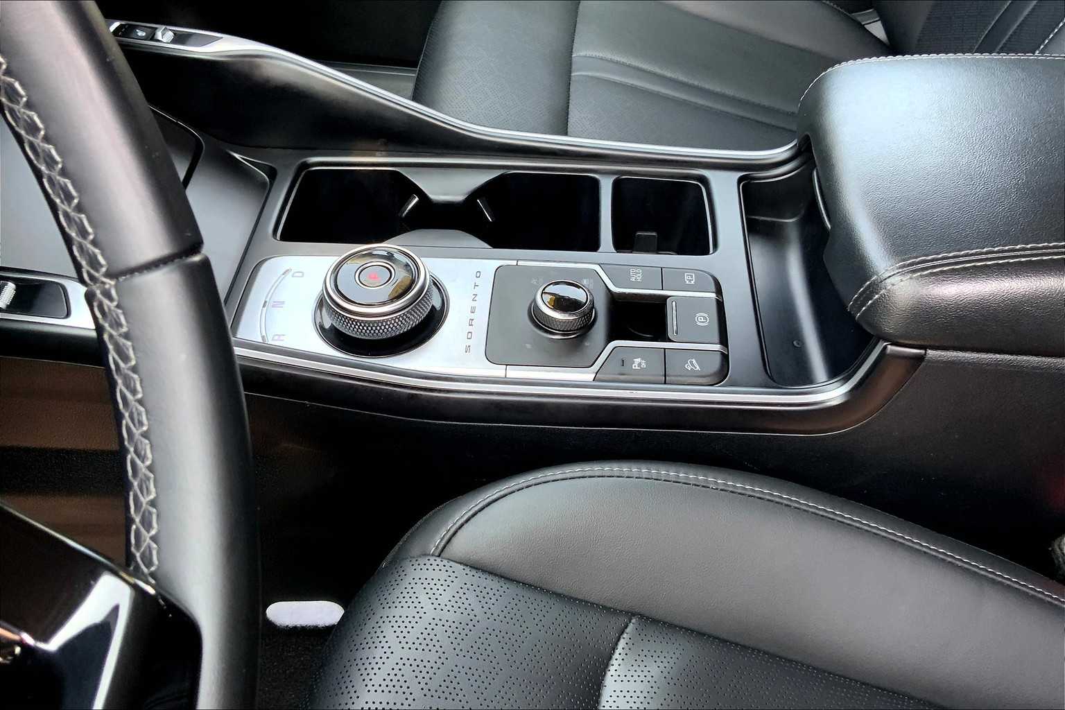 2022 Kia Sorento Hybrid S photo 14
