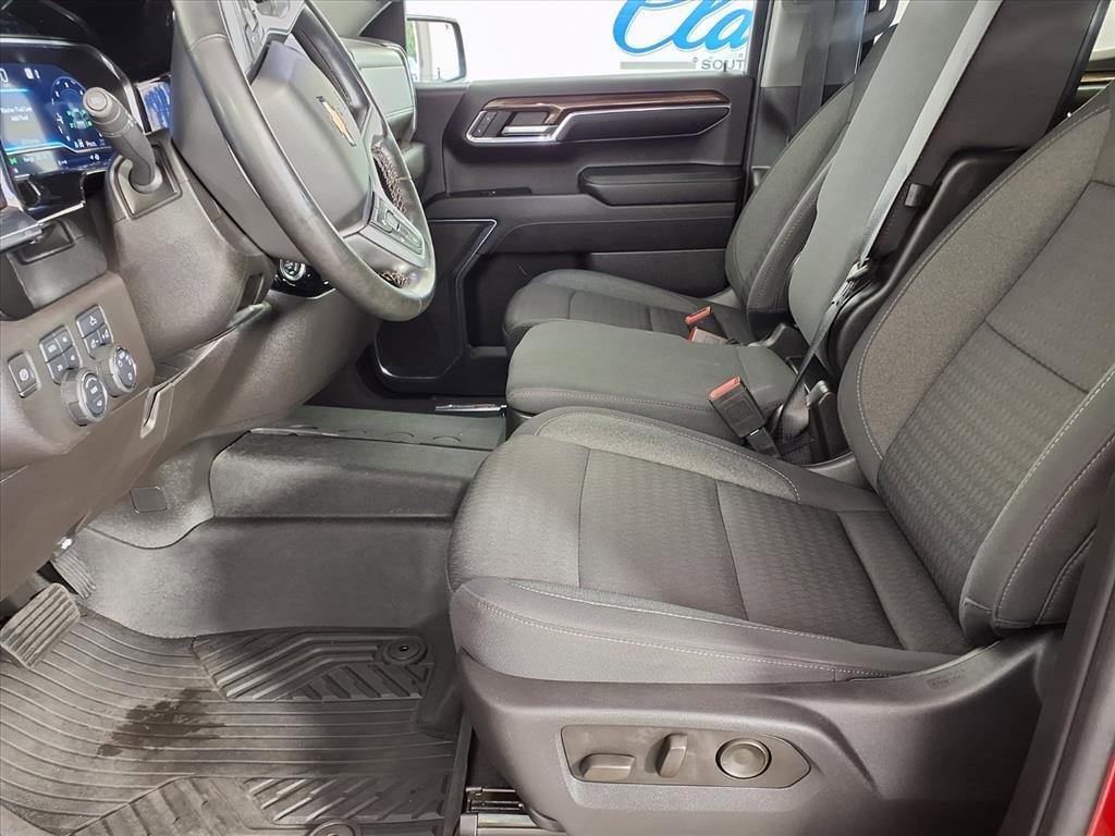 2023 Chevrolet Silverado 1500 LT photo 4