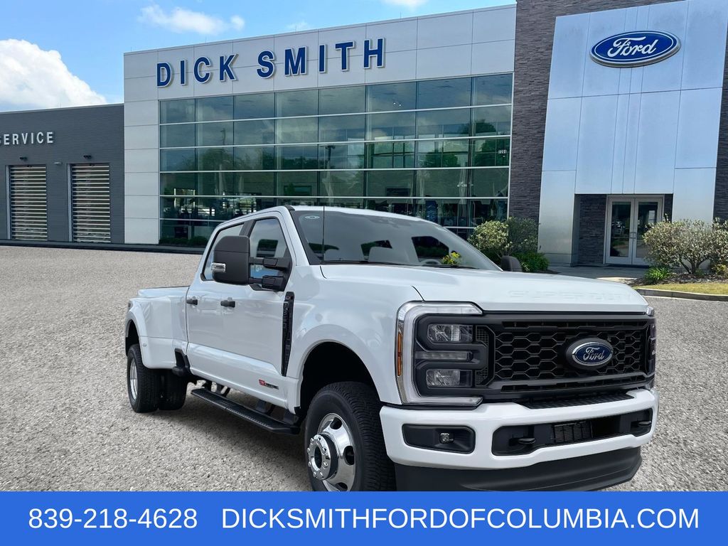 2026 Ford F-350 Super Duty XL's photo