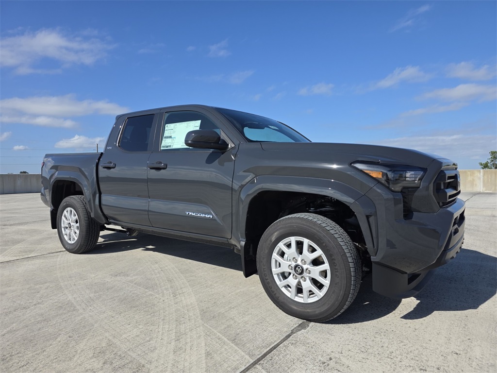 2025 Toyota Tacoma SR5's photo