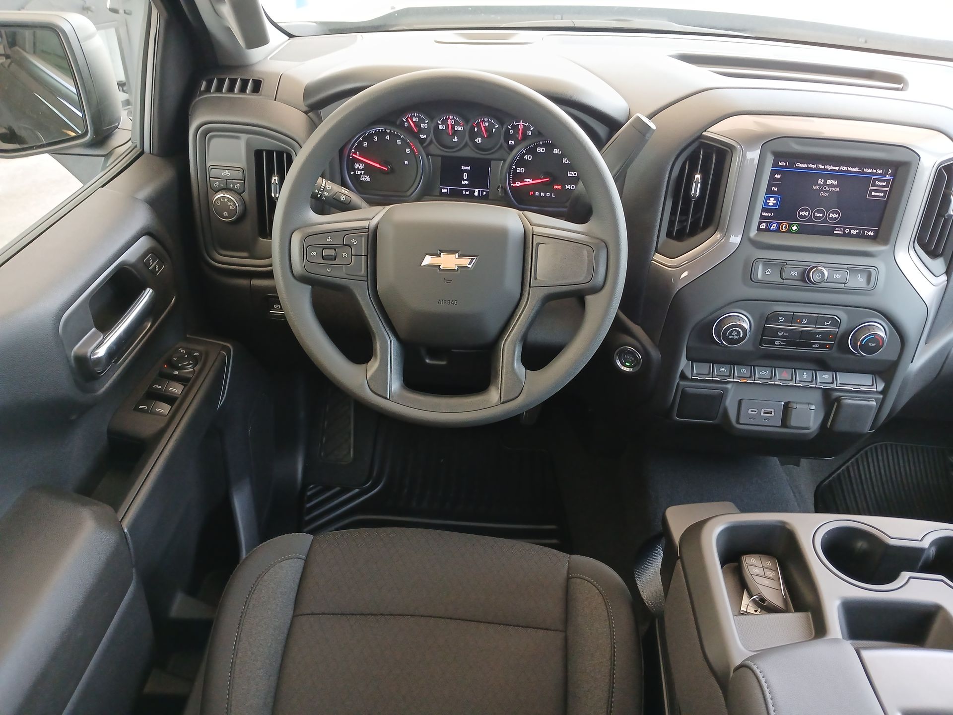 2025 Chevrolet Silverado 1500 Custom photo 12