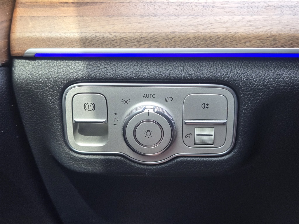 2022 Mercedes Benz GLS 450 4MATIC photo 22