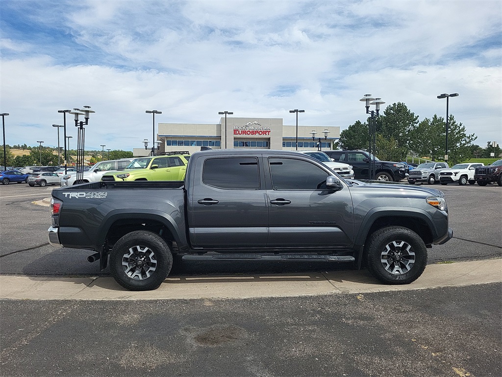 2020 Toyota Tacoma TRD Off-Road photo 3