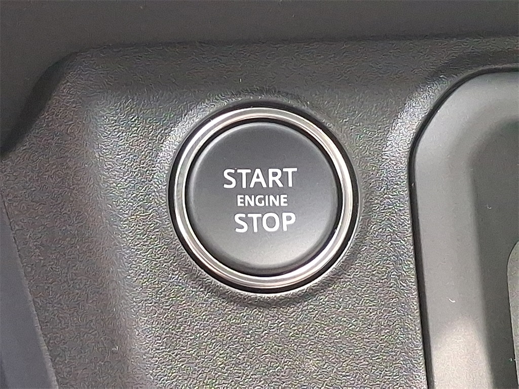 2025 Land Rover Defender 110 S photo 14