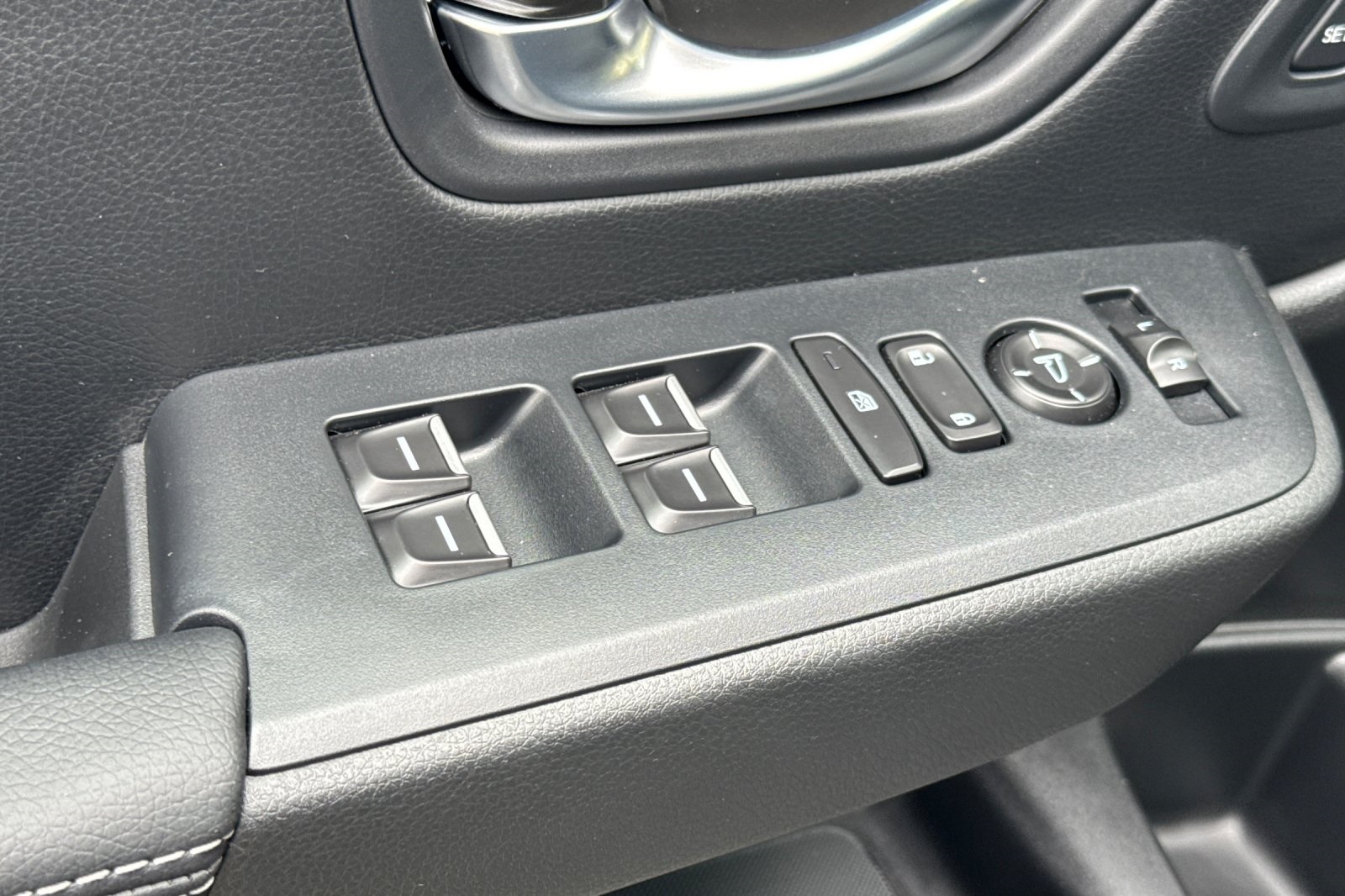 2025 Honda Pilot Touring photo 10
