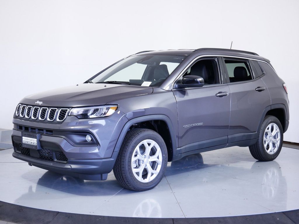 2024 Jeep Compass Latitude's photo