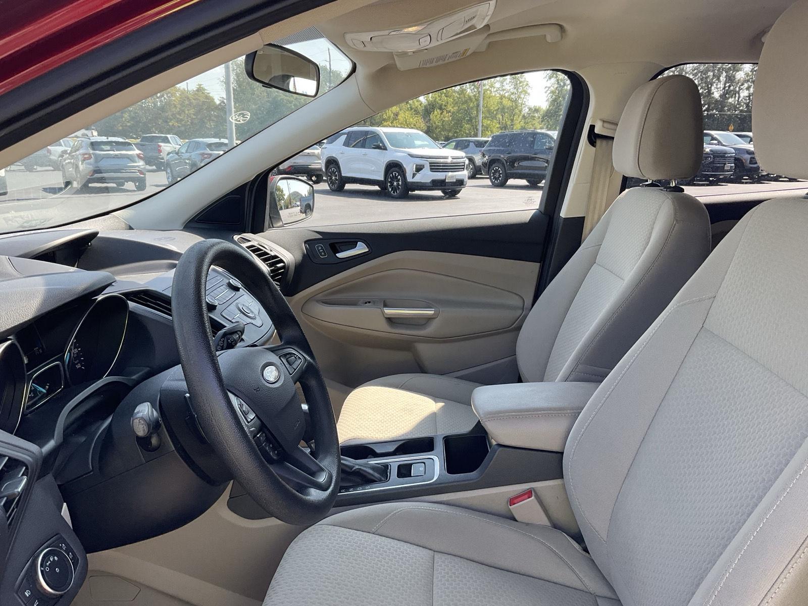 2017 Ford Escape SE photo 9