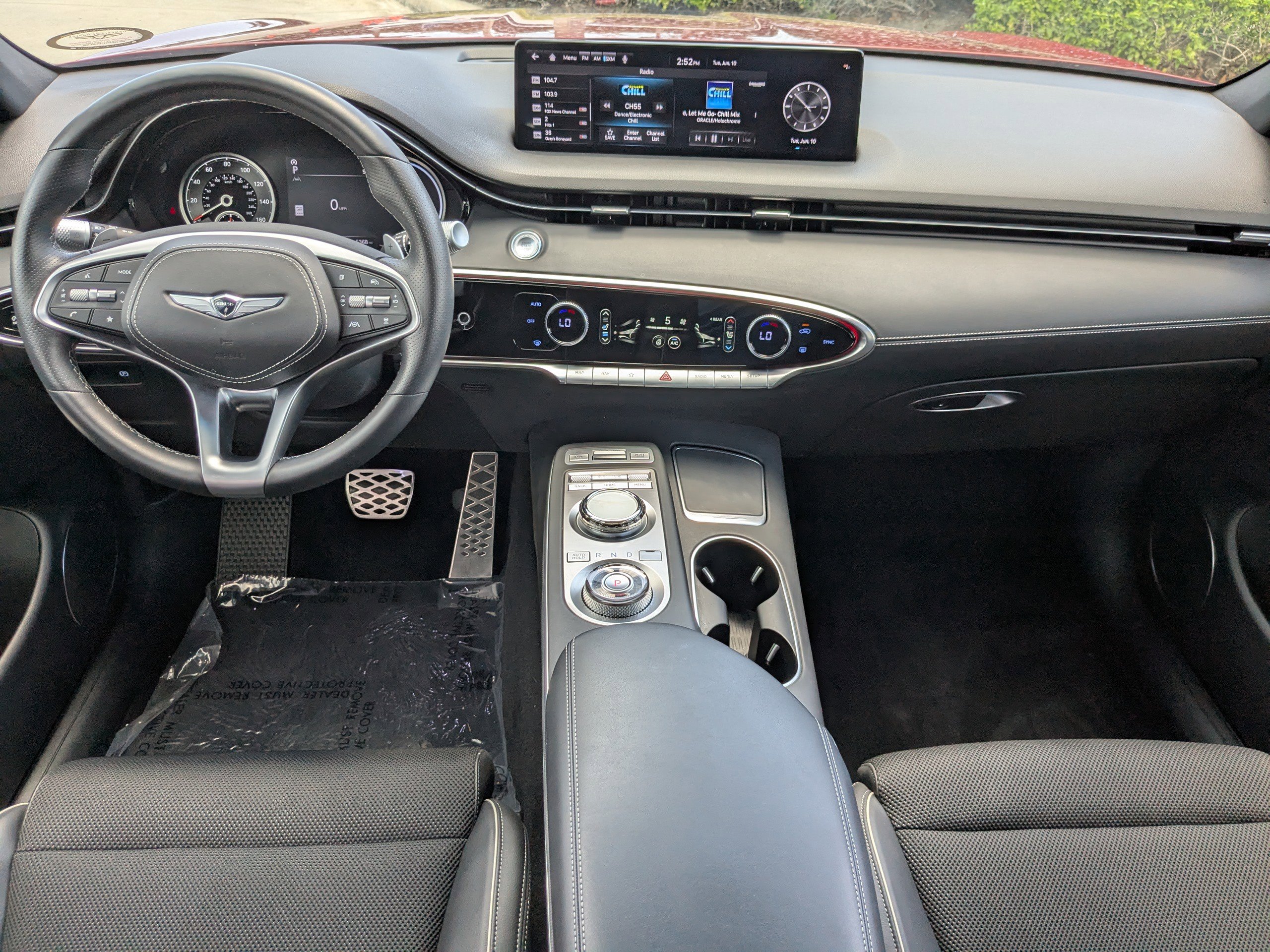 2024 Genesis GV70 3.5T Sport photo 11