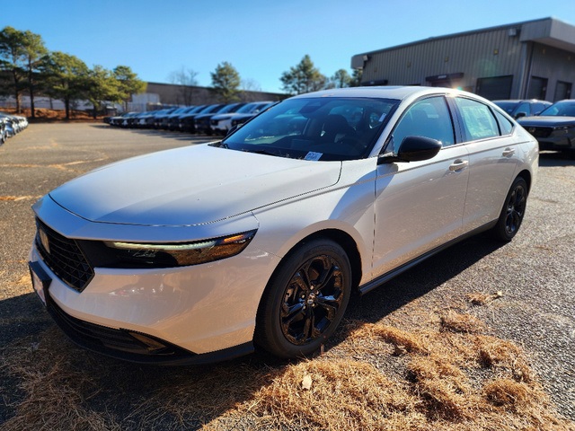 2025 Honda Accord SE's photo