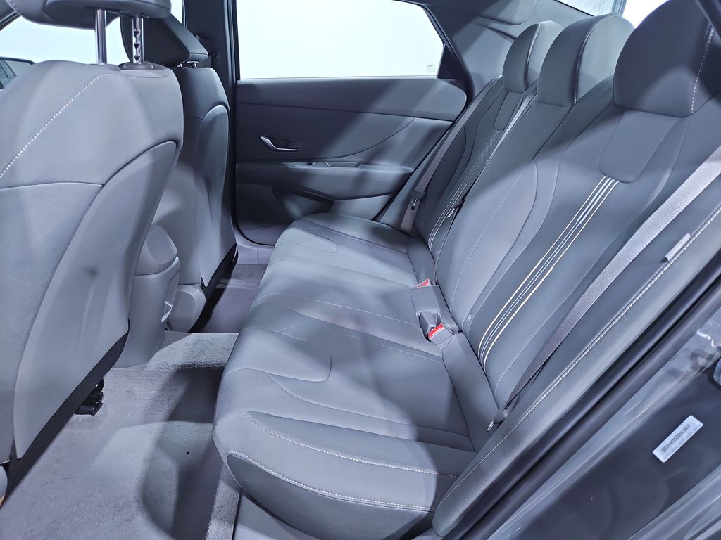 2025 Hyundai Elantra SEL Sport photo 20