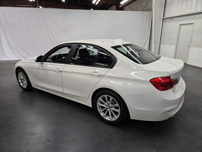 2018 Bmw 320i Sedan photo 2