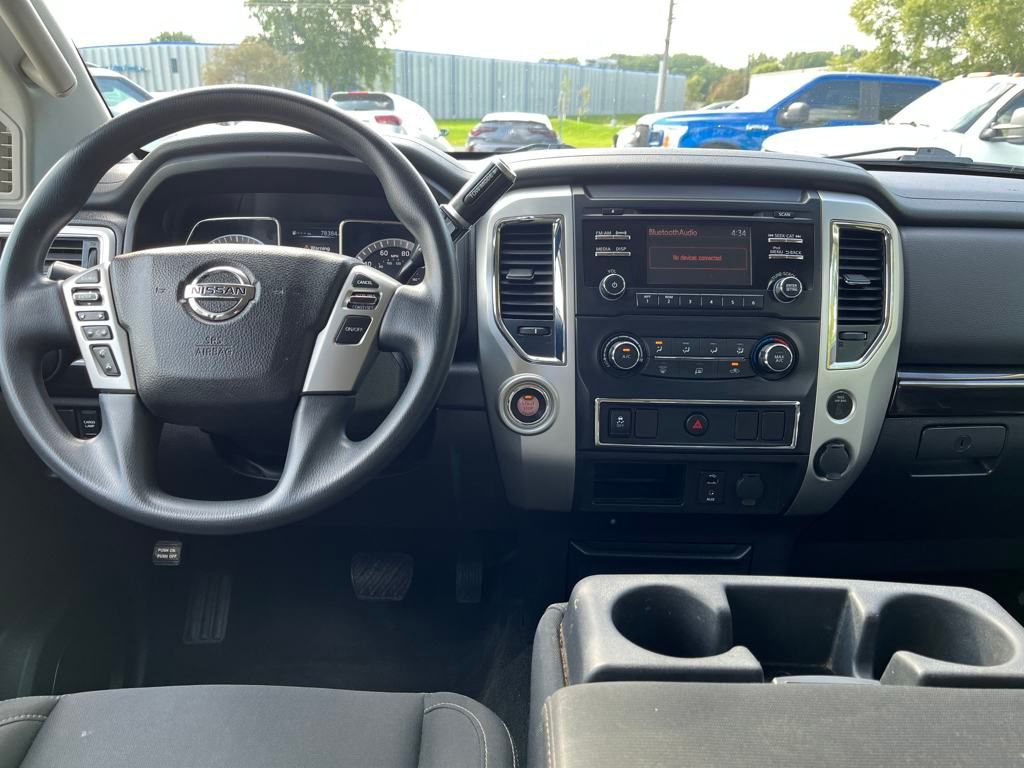 2018 Nissan Titan SV photo 18
