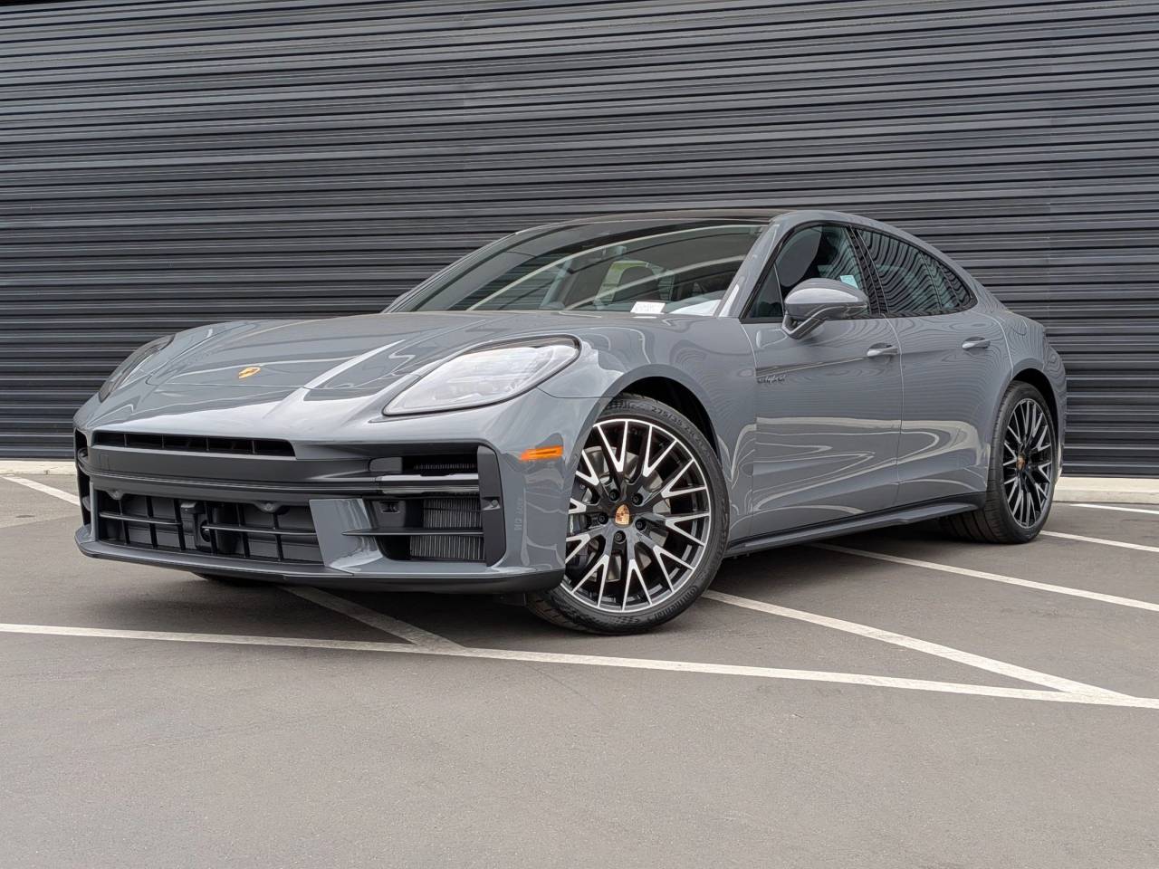 2026 Porsche Panamera 4 E-Hybrid