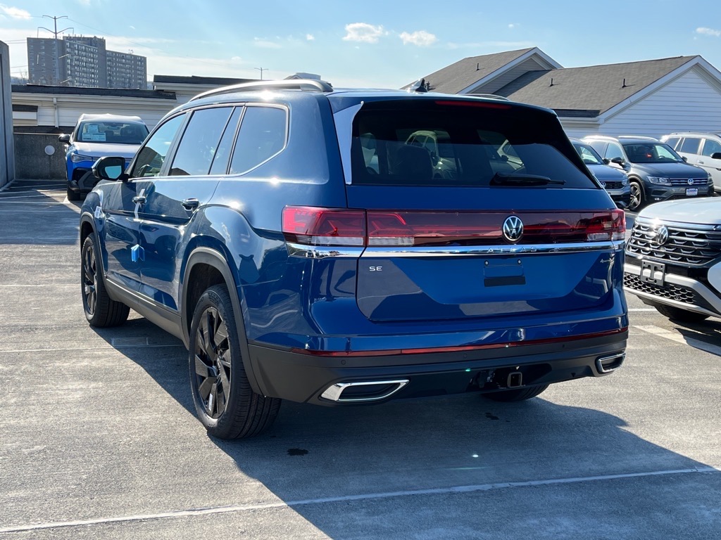 2025 Volkswagen Atlas SE Technology photo 3