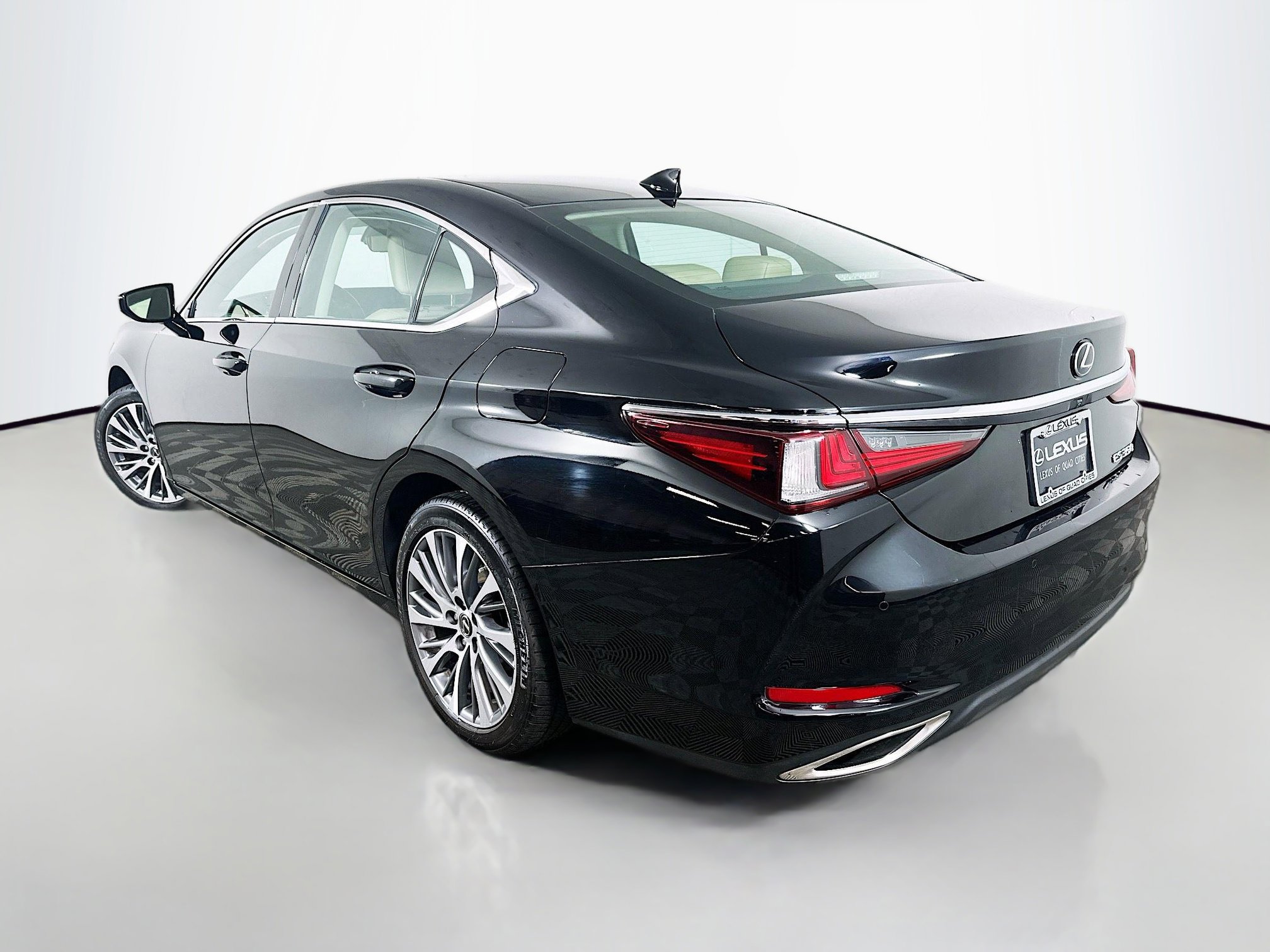 2019 Lexus ES 350 photo 5