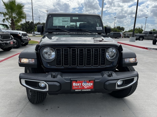 2025 Jeep Gladiator Sport photo 2