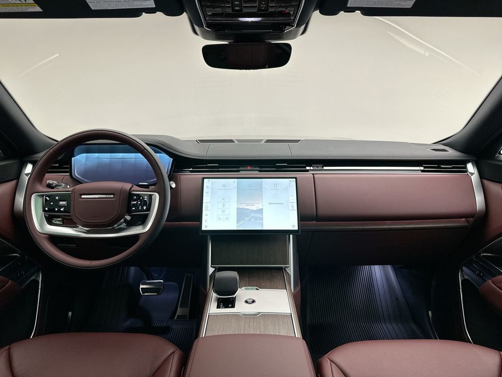2025 Land Rover Range Rover SE photo 6