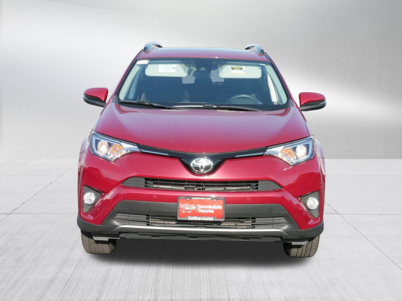 2018 Toyota RAV4 XLE photo 2