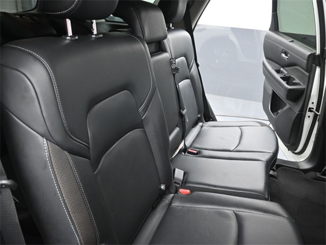 2022 Nissan Pathfinder SL photo 23